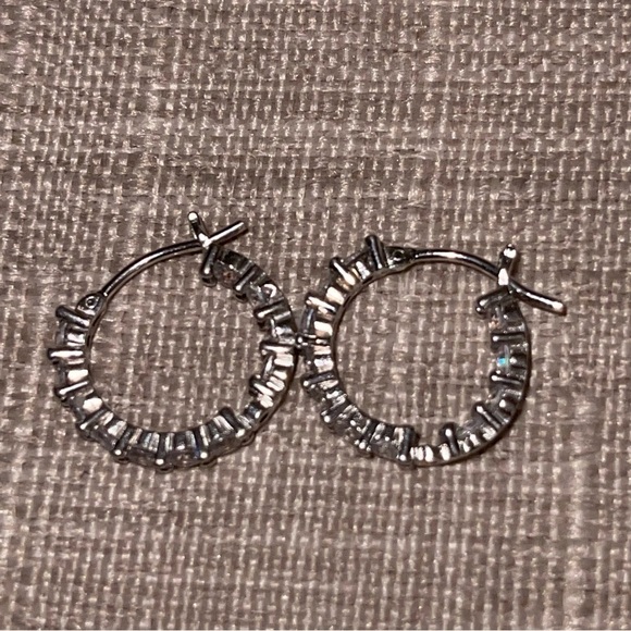 925 Sterling Silver Earrings - Picture 4 of 4